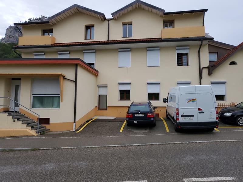 Immeuble de rendement - 7 appartements rénovés à Moutier (5)