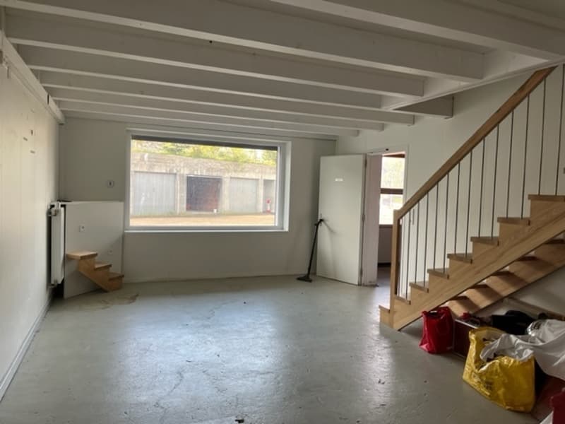 In vendita !! Edificio per artigianato di 750m2 (2)