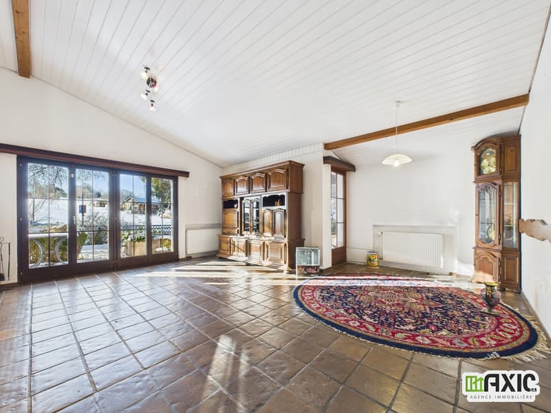 BAISSE DE PRIX -  Maison de charme  à rénover avec grand terrain. (3)