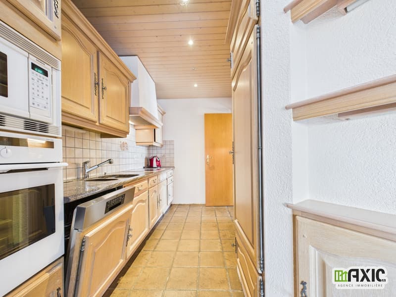 BAISSE DE PRIX -  Maison de charme  à rénover avec grand terrain. (5)