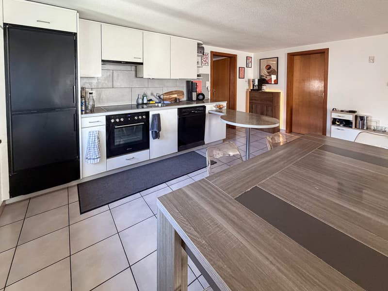 A vendre - Appartement en PPE à vendre 2,5 pièces avec place de parc. (3)