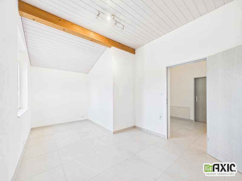Spacieux duplex de 4 pièces en PPE au 2e étage à Alle (4)