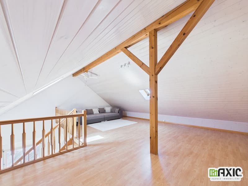 Spacieux duplex de 4 pièces en PPE au 2e étage à Alle (10)