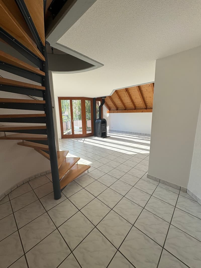 À louer : Duplex 4.5 pièces moderne et chaleureux à Soyhières (3)