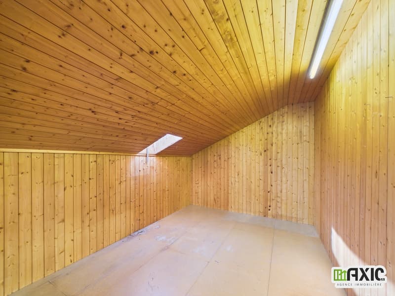 Grande maison familiale en pleine nature, terrain 1 750 m² - Movelier (12)