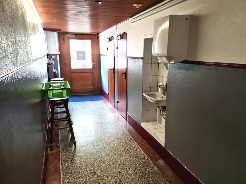 LARGE PRICE REDUCTION - MYTHICAL AND VERY FREQUENTED HOTEL/RESTAURANT IN DELÉMONT (12)