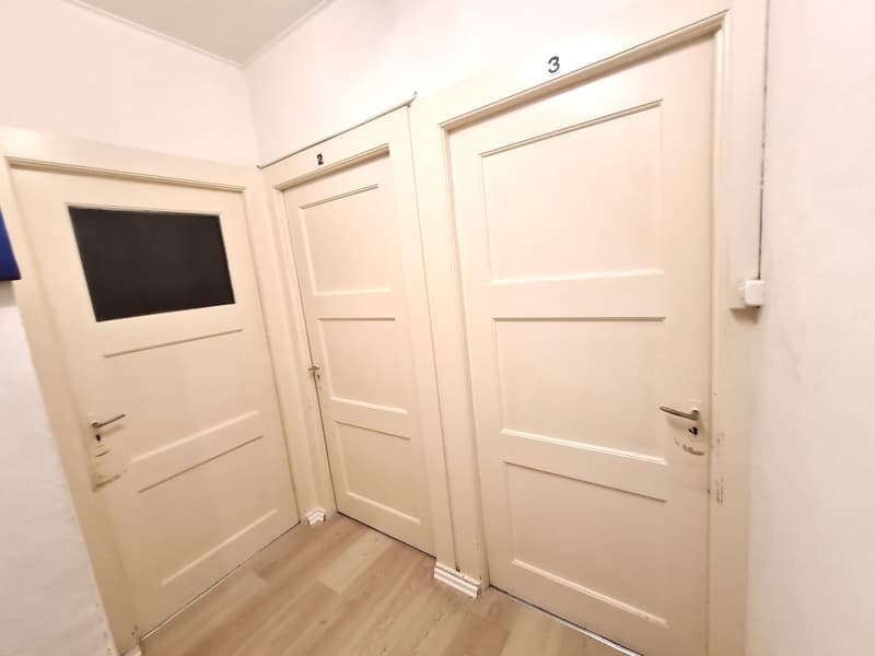 LARGE PRICE REDUCTION - MYTHICAL AND VERY FREQUENTED HOTEL/RESTAURANT IN DELÉMONT (31)