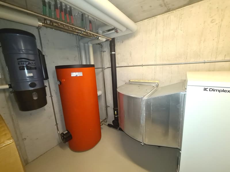 EXCEPTIONNEL - Splendide villa de rêve avec piscine et double garage idéalement bien située. (55)