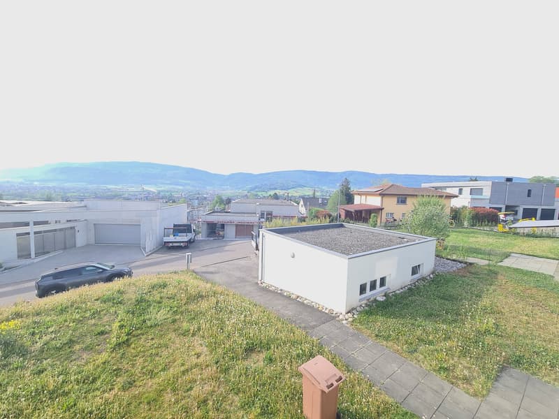 Very nice and spacious attic apartment with 4.5 rooms in PPE with individual garage (11)