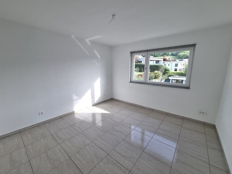 Very nice and spacious attic apartment with 4.5 rooms in PPE with individual garage (29)