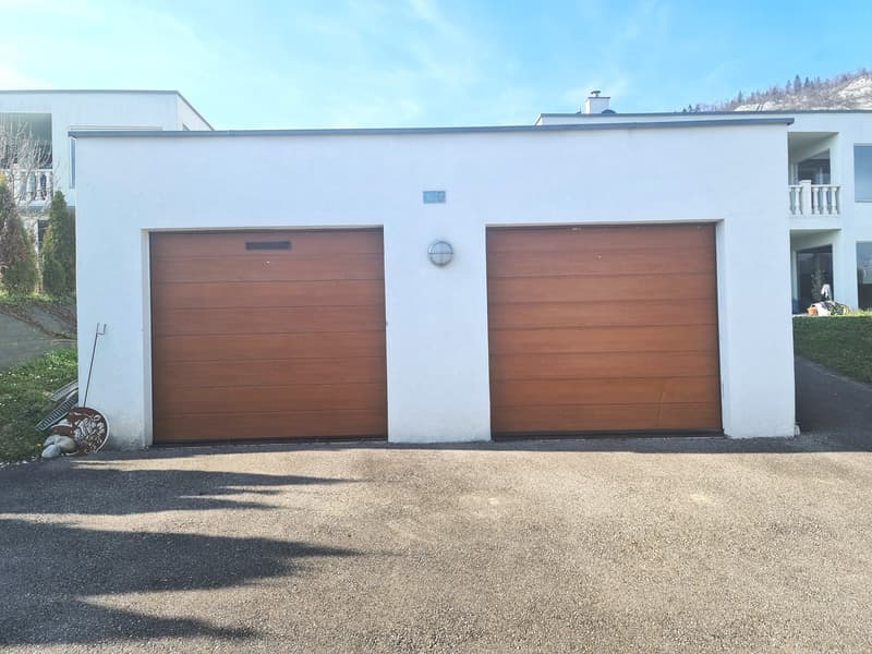 Very nice and spacious attic apartment with 4.5 rooms in PPE with individual garage (8)