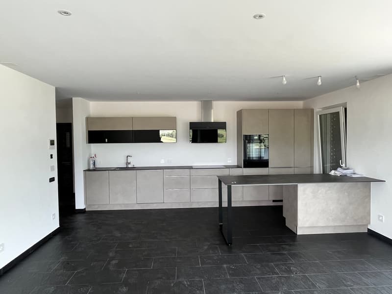 For rent Bassecourt: Superb 5.5-room apartment (1)
