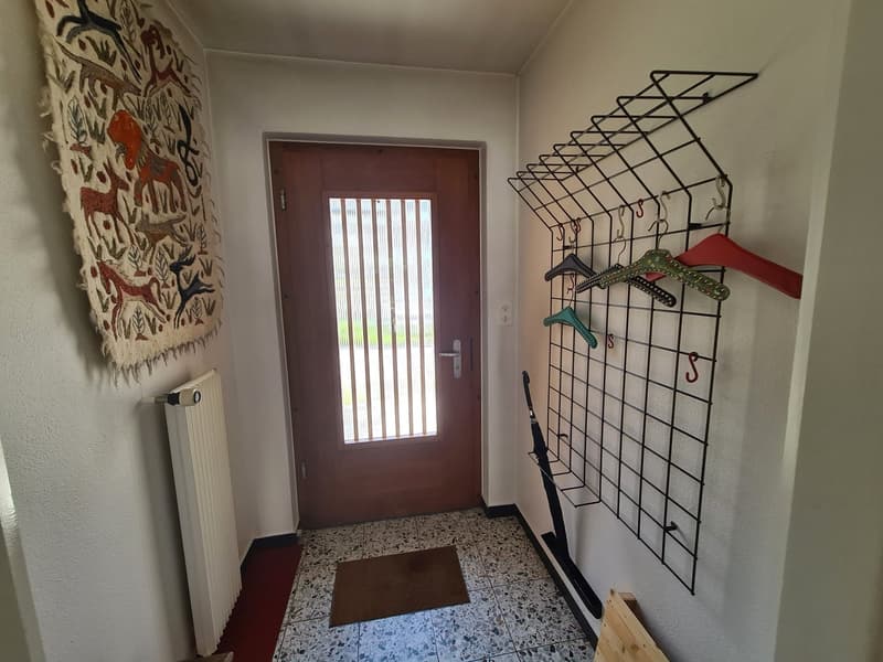 Very spacious and charming villa ideally located on a large and beautiful plot (13)