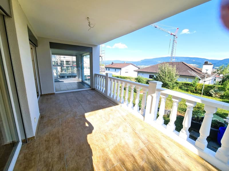 Very nice and spacious villa, ideally located, with 3 apartments (10)