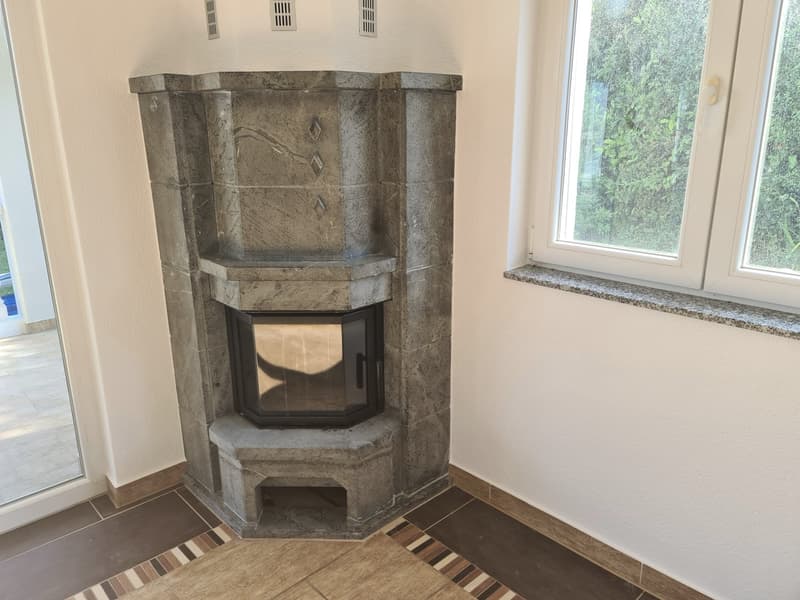 Very nice and spacious villa, ideally located, with 3 apartments (12)