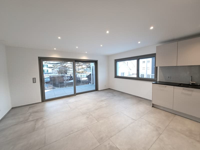 Zu vermieten wunderschöne 2,5-Zimmer-Wohnung in einem wie neuem Gebäude mit Parkplatz in der Garage (5)