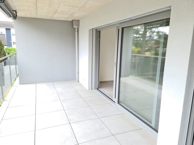 A louer magnifique appart. de 2,5 pièces dans immeuble comme neuf avec place de parc dans le garage (9)