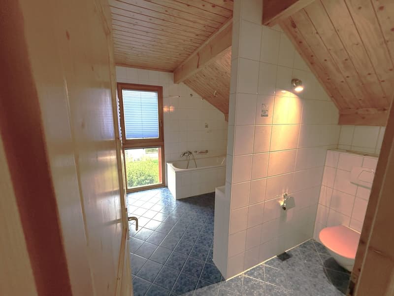 Jolie villa idéalement bien située et au calme avec un bon dégagement (28)