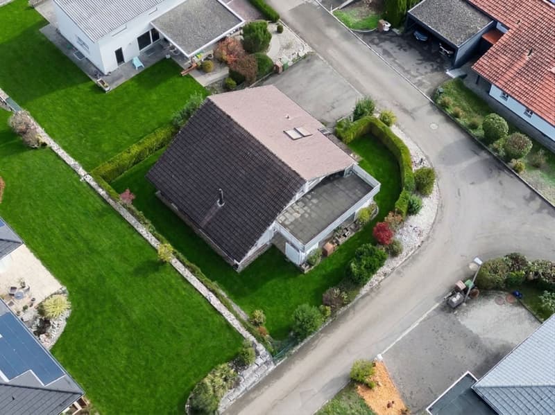 Jolie villa idéalement bien située et au calme avec un bon dégagement (12)