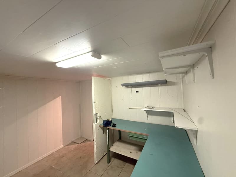 Jolie villa idéalement bien située et au calme avec un bon dégagement (37)