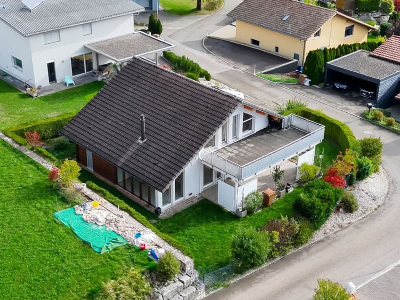 Jolie villa idéalement bien située et au calme avec un bon dégagement (6)
