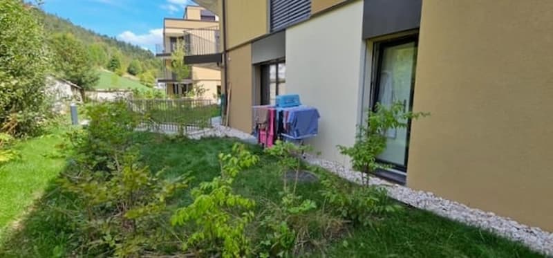 Joli appartement de 2,5 pièces avec terrasses et jardin à Couvet (5)