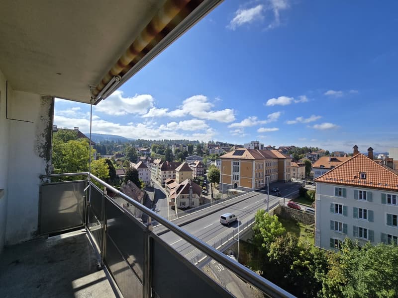 4 rooms bright on the 11th floor with a view of La Chaux-de-Fonds (6)
