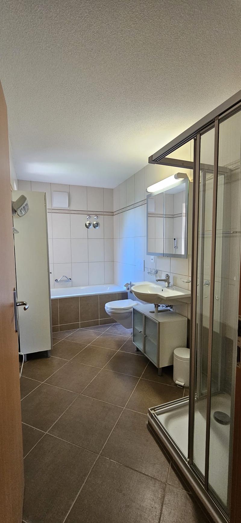 Prachtvolles Duplextwo-Raum-Wohnung mit 4,5 Zimmern und Seeblick in Neuchâtel (12)