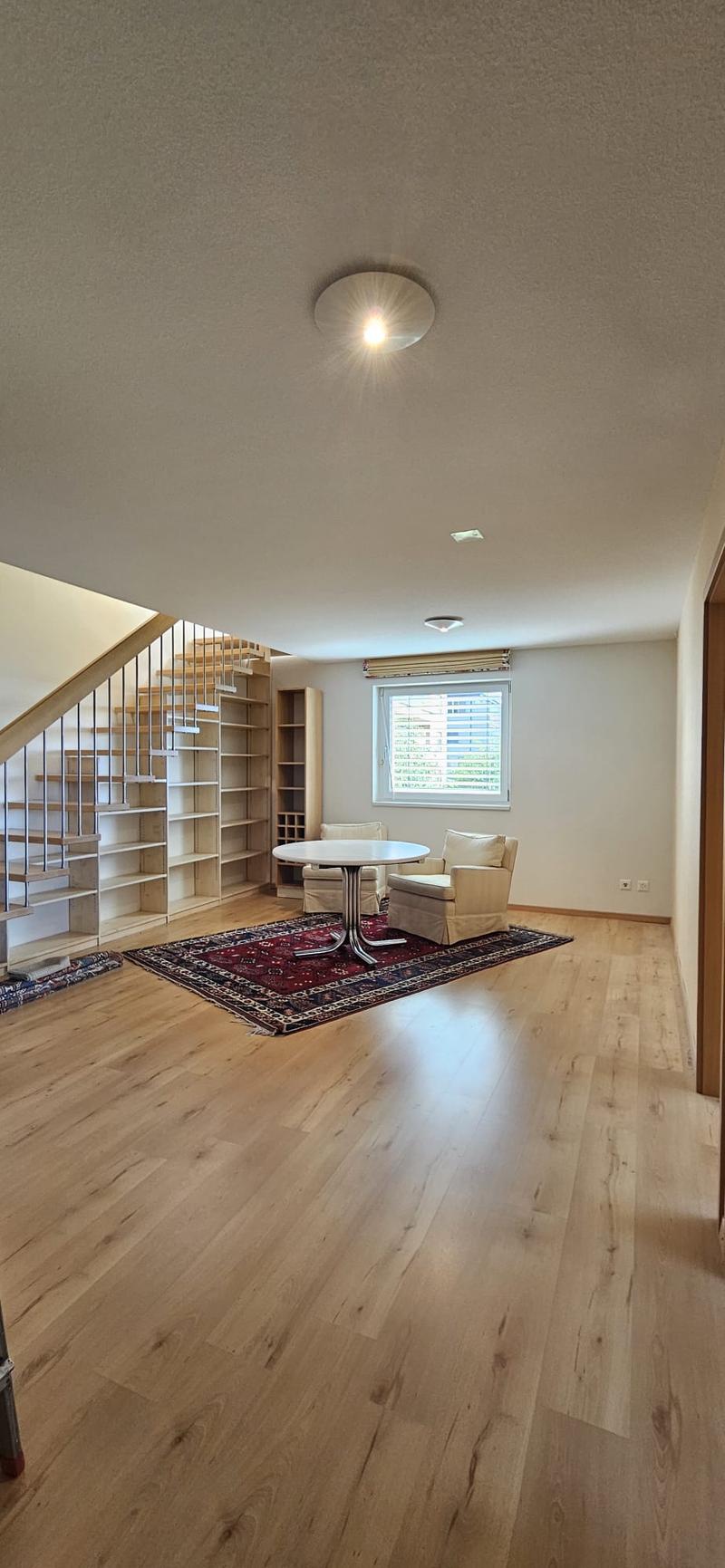 Prachtvolles Duplextwo-Raum-Wohnung mit 4,5 Zimmern und Seeblick in Neuchâtel (8)