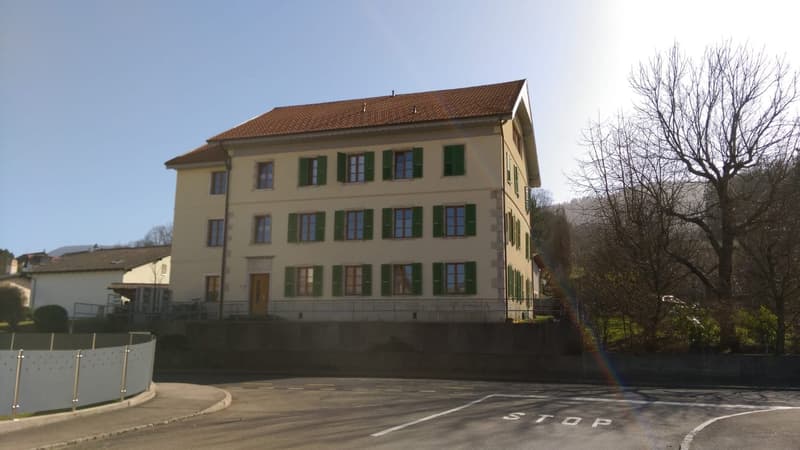 Bellissimo appartamento di 2,5 locali a Courfaivre (10)