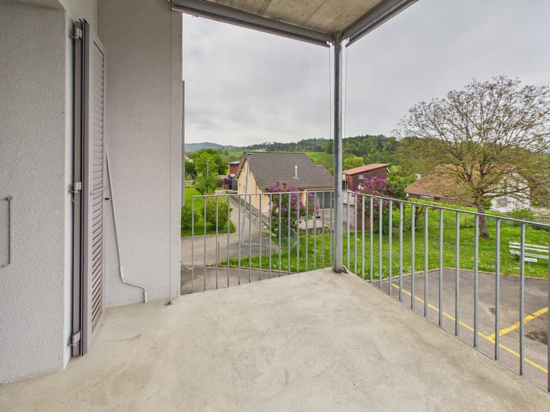 Bello appartamento di 4.5 locali con balcone a Boécourt (11)