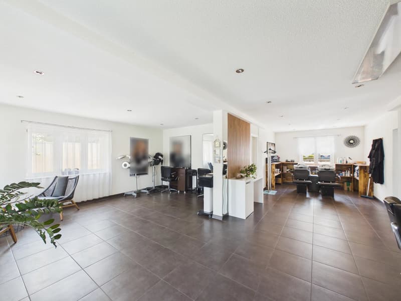 Familienhaus mit Gewerbefläche (12)