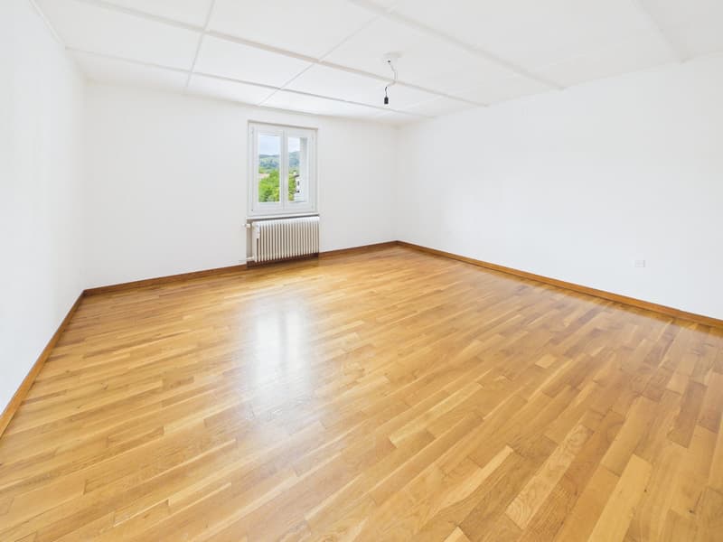 Spacieux appartement de 3.5 pièces avec balcon à Boécourt (4)