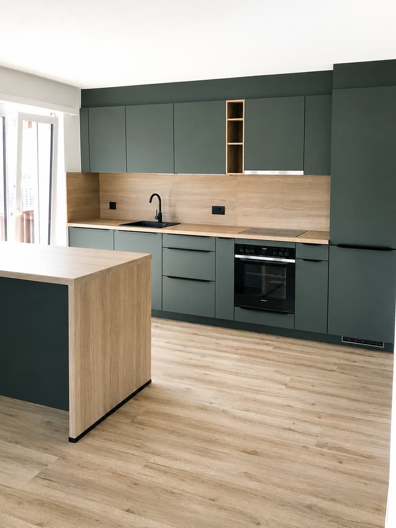 Appartement de 3,5 pièces entièrement rénové avec 2 balcons (1)