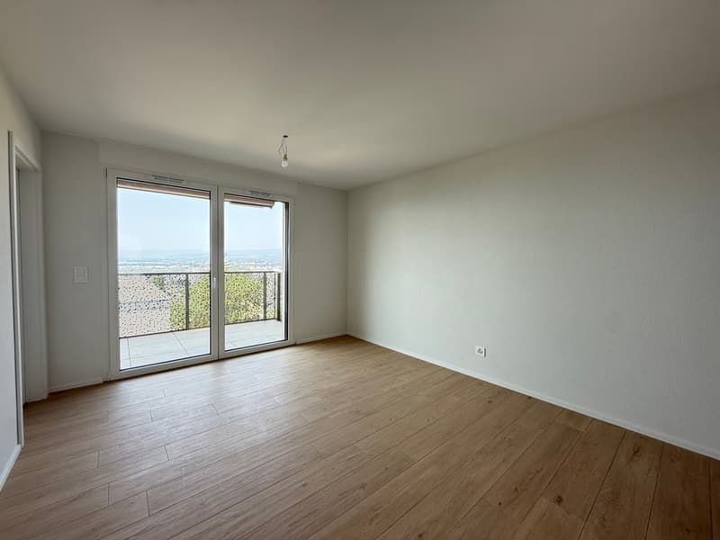Studio lumineux et moderne avec vue sur le lac (2)
