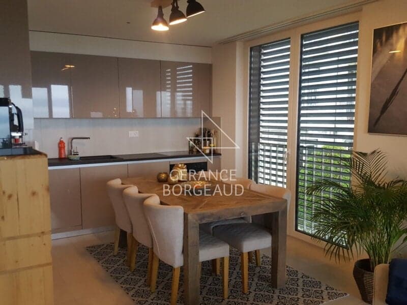 Schönes 3.5-Zimmer-Apartment in einem modernen Gebäude (1)