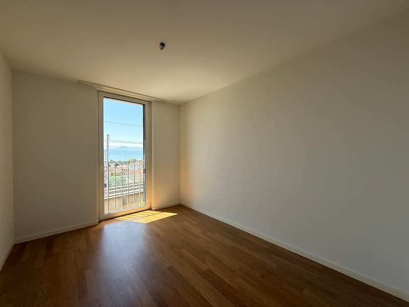 Schönes 3.5-Zimmer-Wohnung mit Seeblick (4)