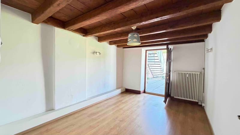 Historic Duplex in the Heart of Rolle — Château and Lake Views, Private Garden (7)