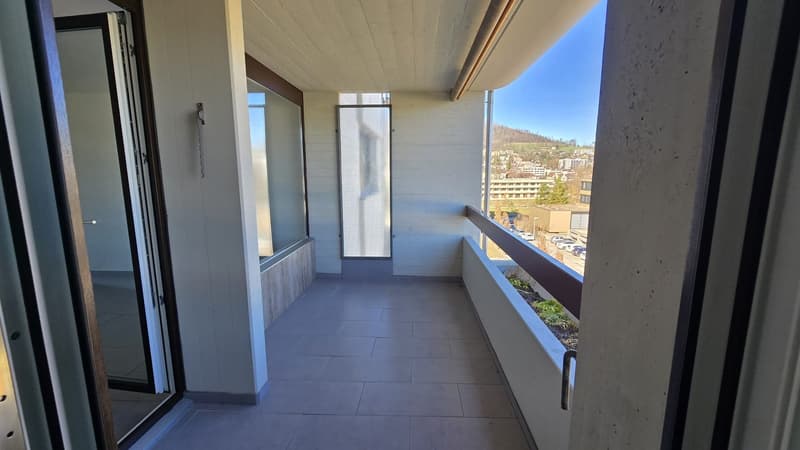Meraviglioso appartamento di 3,5 locali con balcone a Delémont (8)