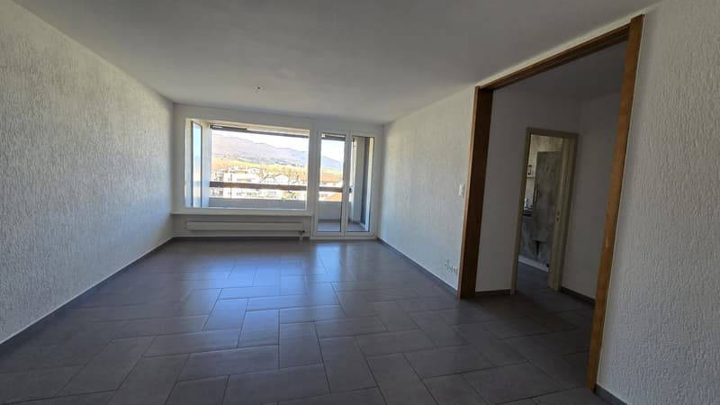 Meraviglioso appartamento di 3,5 locali con balcone a Delémont (6)