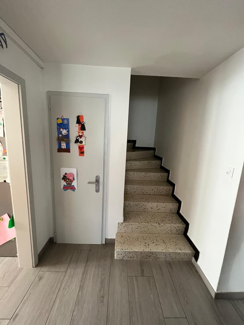 7-room family house in Châtillon (16)