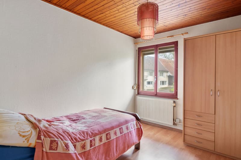 Large village house with 8.5 rooms and annexes in Bonfol (10)