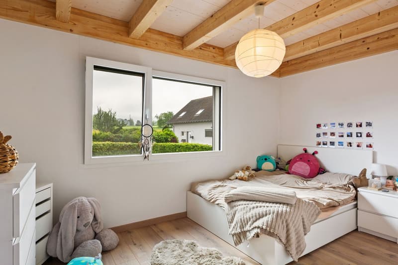 Spacious single-family house with 6.5 rooms in Courgenay with independent professional space (10)