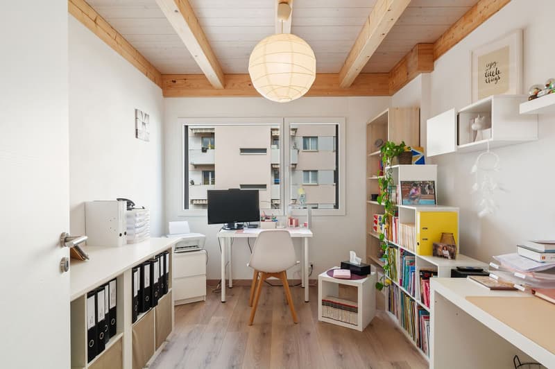 Spacious single-family house with 6.5 rooms in Courgenay with independent professional space (11)