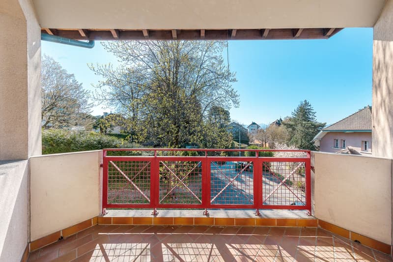 Appartement rénové de 5.5 pièces + studio indépendant (8)