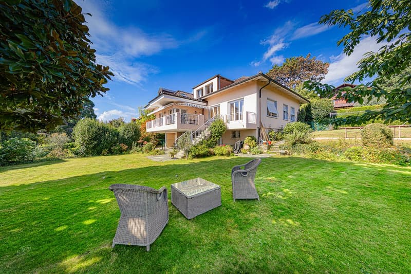Exceptional address for this individual house in the center of Pully (1)