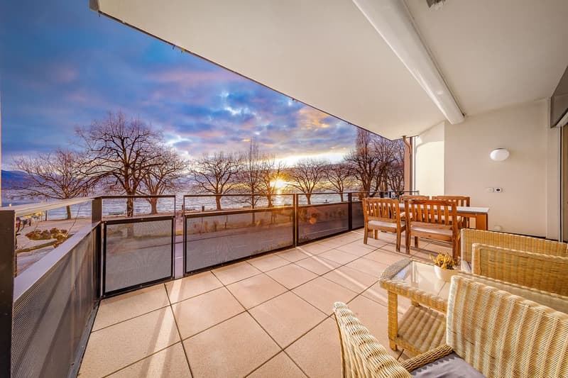 Prestigious apartment facing the lake in the heart of Lutry (2)