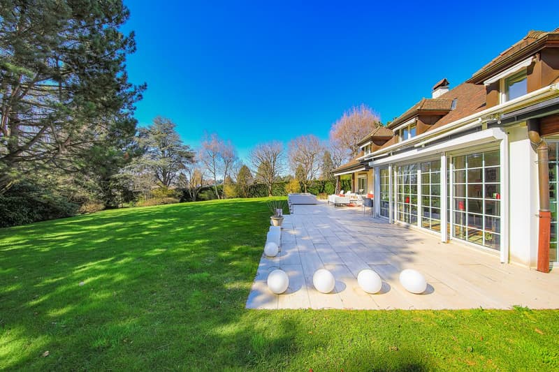 Beautiful individual villa in a residential area (5)