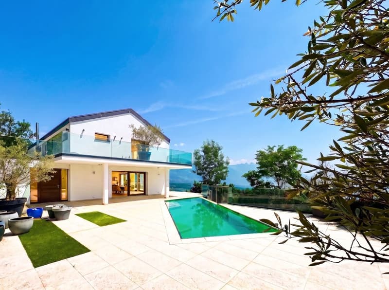 Villa with pool and breathtaking panoramic view (7)
