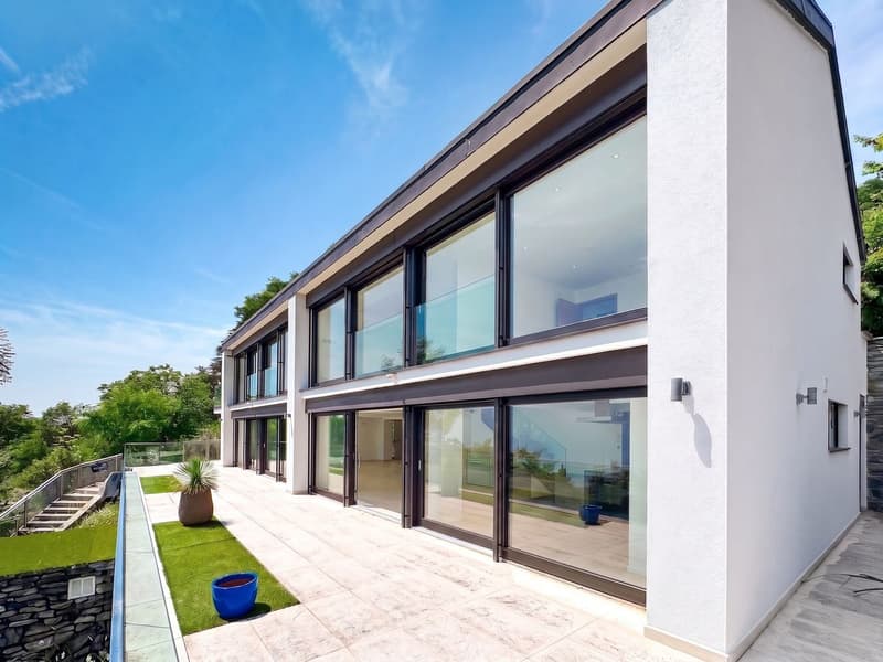 Villa with pool and breathtaking panoramic view (9)
